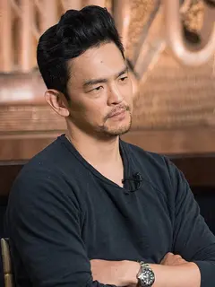 Portrait de John Cho