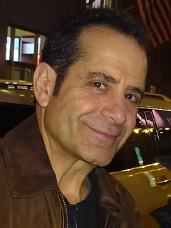 Portrait de Tony Shalhoub
