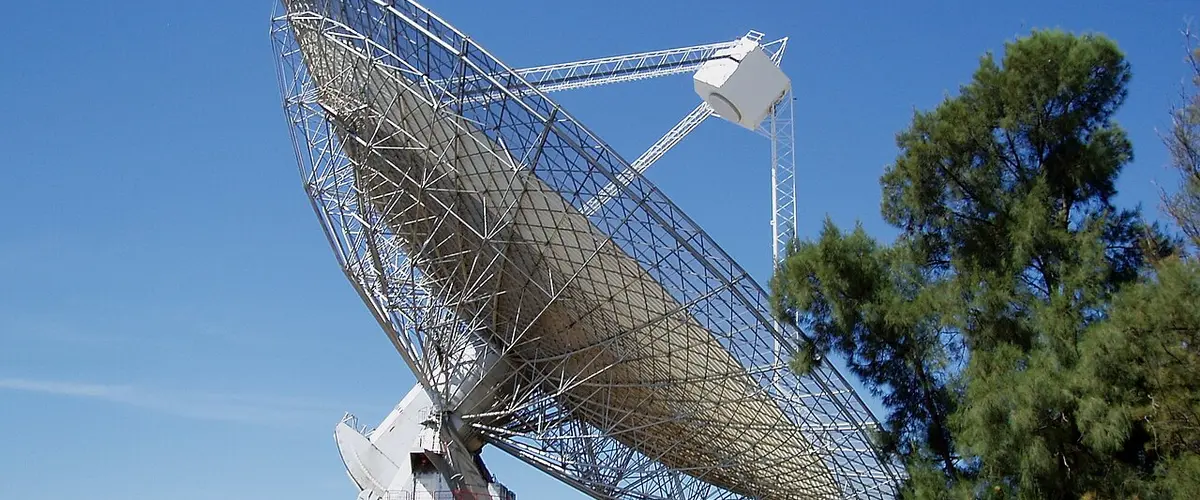 Parkes Radio Telescope (CSIRO) (cropped)